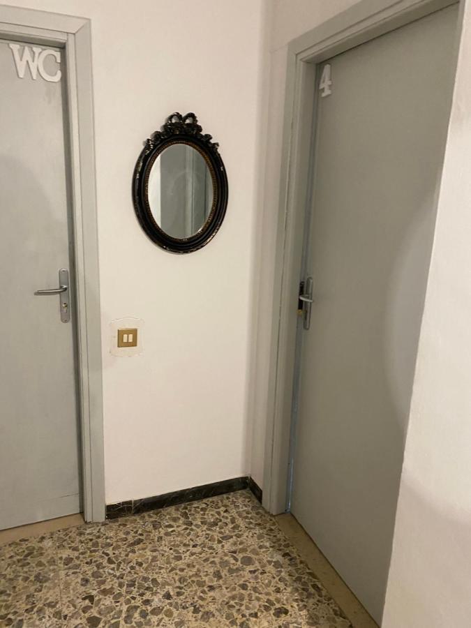 Live In Pisa - 250M Dalla Stazione Centrale Di Pisa Hotel Kültér fotó